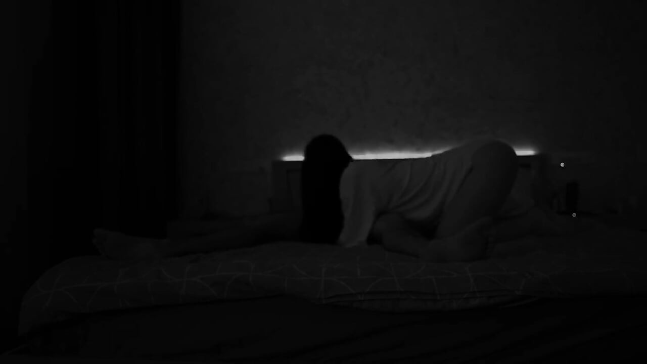 מצלמת המלון צילמה אישה בוגדת