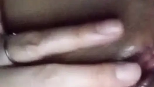 Она хочет снова оргазм, что она позвонила мне Yestrrday