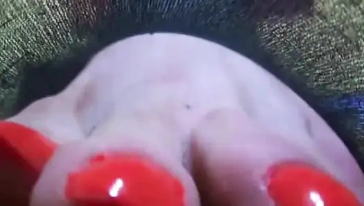 Di bawah kaki raksasaku