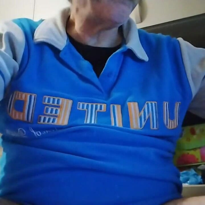 Kamu suka omong kosong keras!