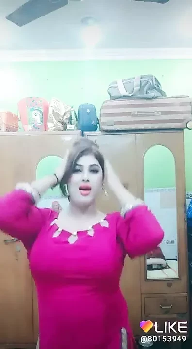 Sexy Fucking Pak Lips Girl Dance