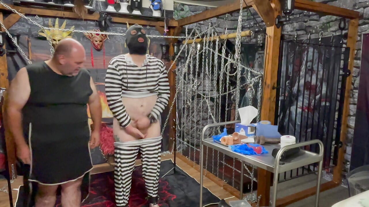 Part 5:- Lanista Bear & Domina Satana takes Well-Hung in the dungeon for the first time.