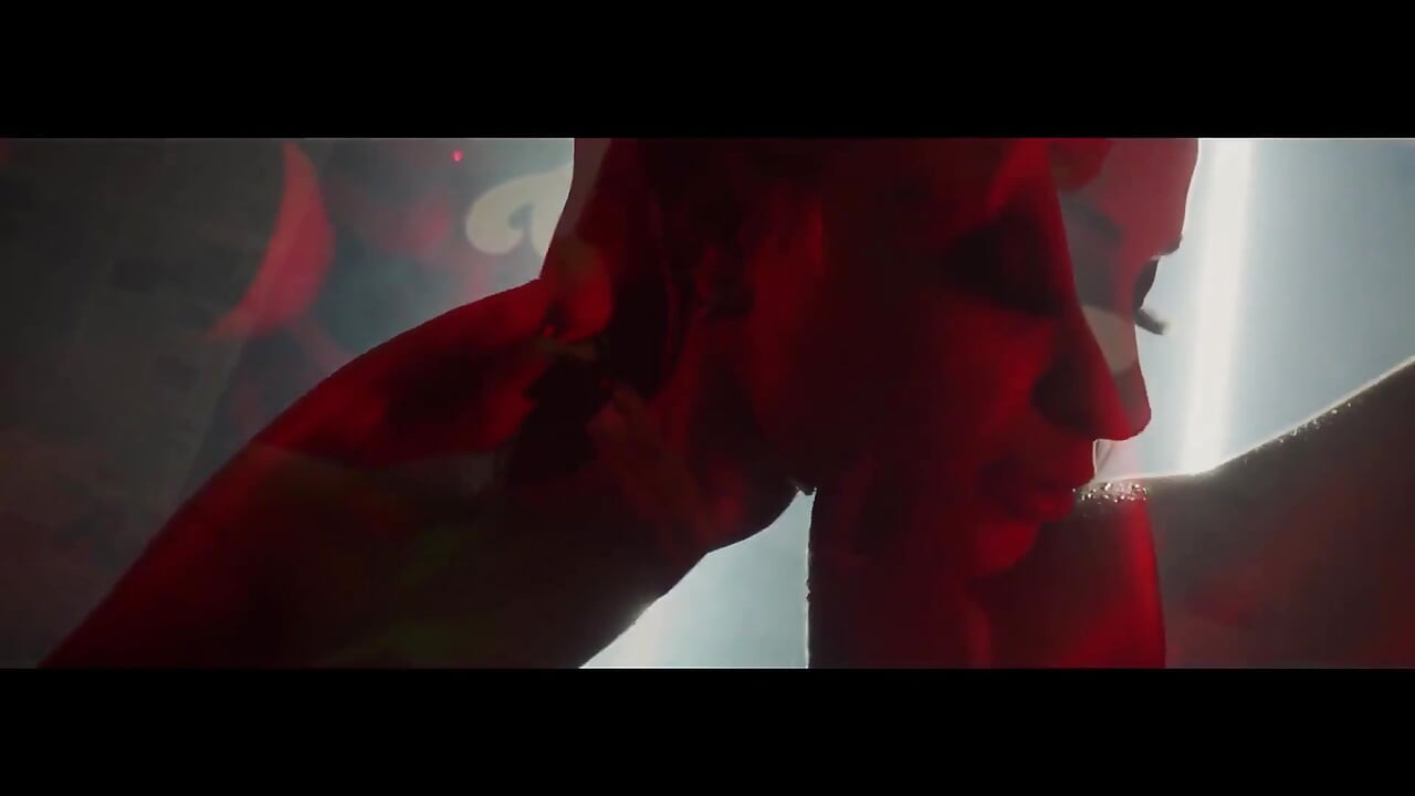 Video bonus: menari - monique bertolini