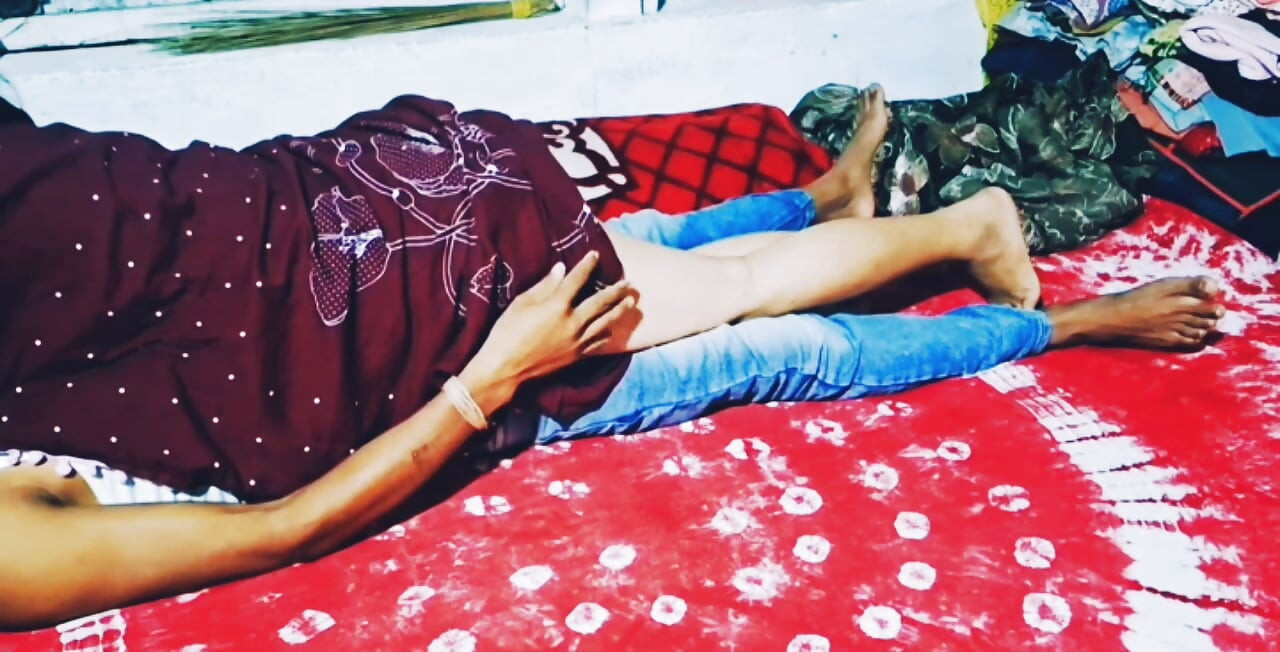 Bhabi à gros cul rebondi a besoin d'une bonne baise profonde dans la chatte par la grosse queue de son devar.