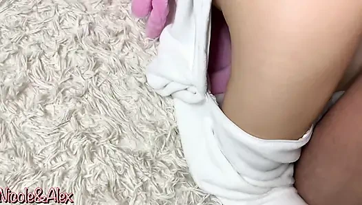 Мой сводный брат не разрешит мне играть на игровой консоли. Трахнул меня