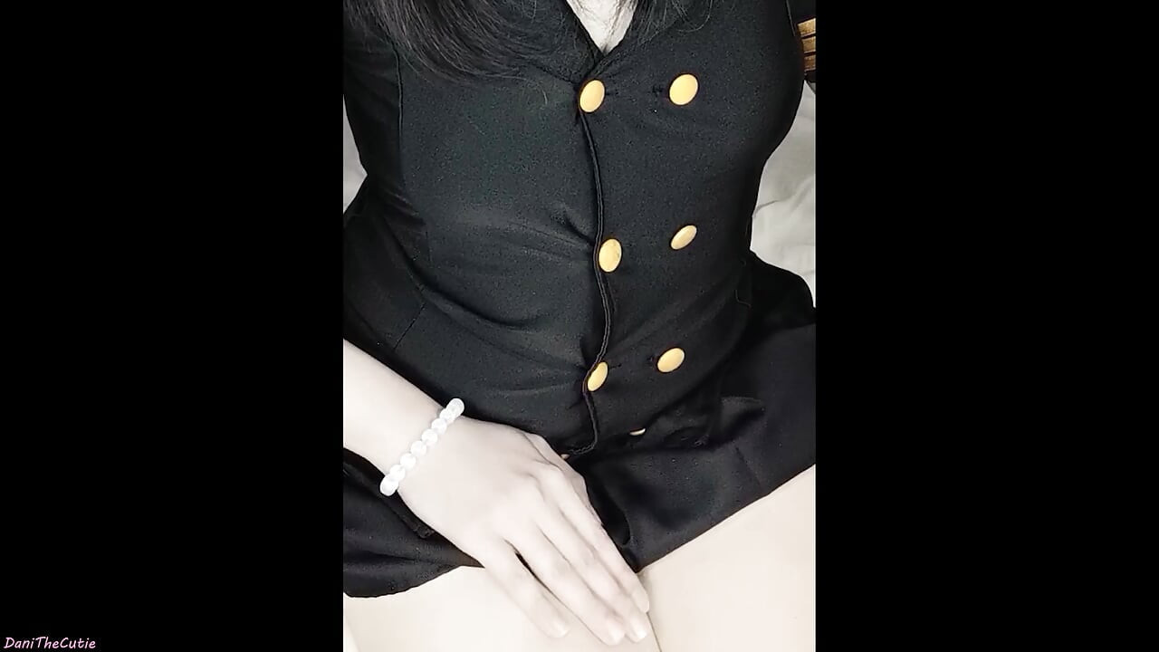 Bạn đụ cô tiếp viên dâm đãng của bạn DaniTheCutie