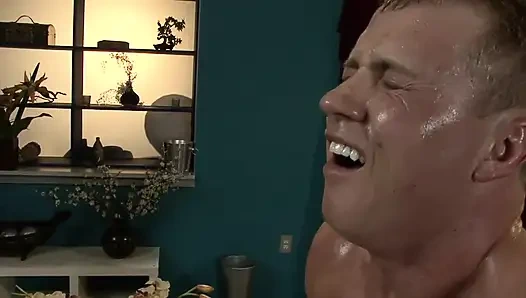 Pelacur panas suka menunggangi kontol besar!