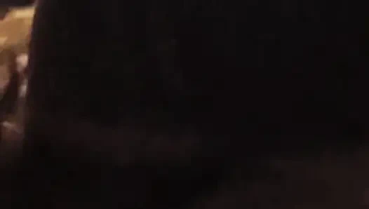 Pelacur kontol istri hot yang kecanduan kontol "ganas" dua cowok