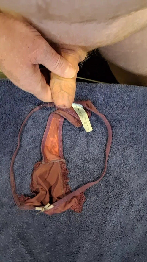 Cumming on 18yr olds Ellies  thong