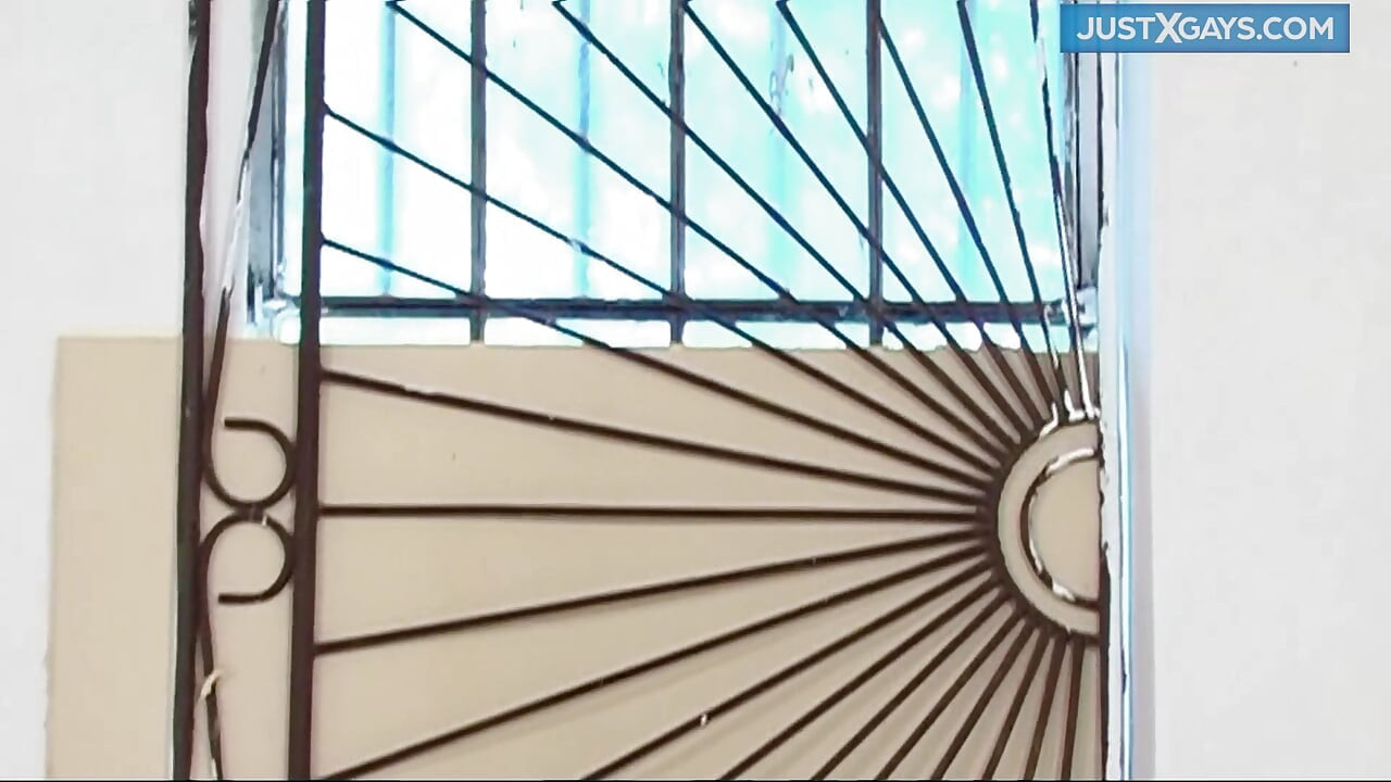 Eşcinsel yumruk sokma el yapımı