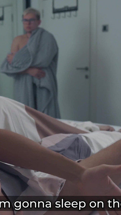 I Couldn't Oppose Stepmom's Seduction in Stormy Bed Share - Creampie Chaos!