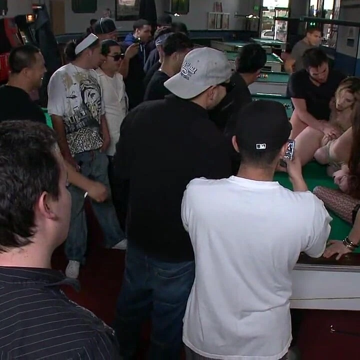 Bella Rossi and the pool hall