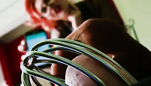 Сперма внутри клетки на День Святого Валентина