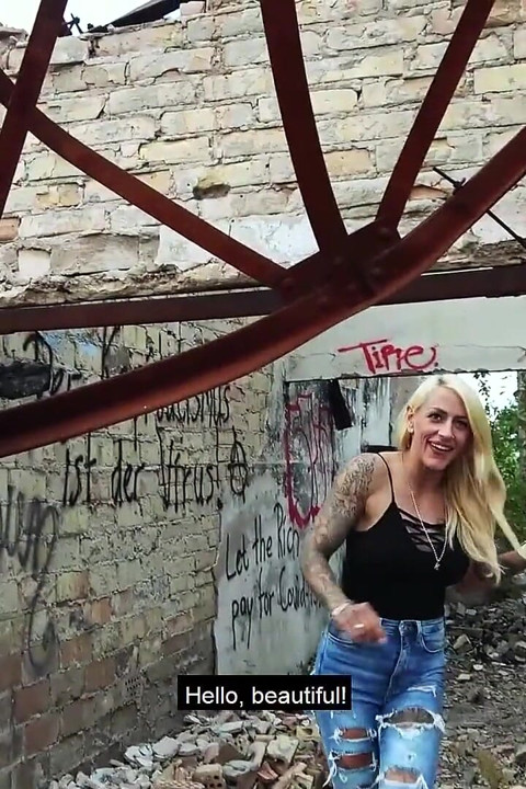 Dövmeli döl sürtük Harleen ile ateşli açık havada sikiş randevusu! StevenShame