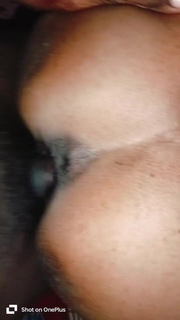 Ikonický okamžik z "Desi tetičky virální mms v noci"