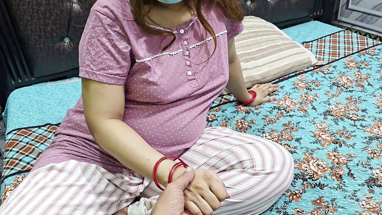 Desi Indian bhabi-Hot Bhabi Ne Lun k Choopay Lagay