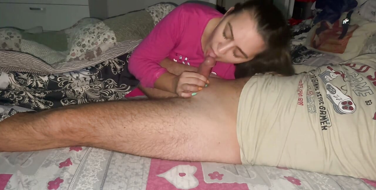 Aldatılan koca karısını en iyi arkadaşıyla şaşırtıyor