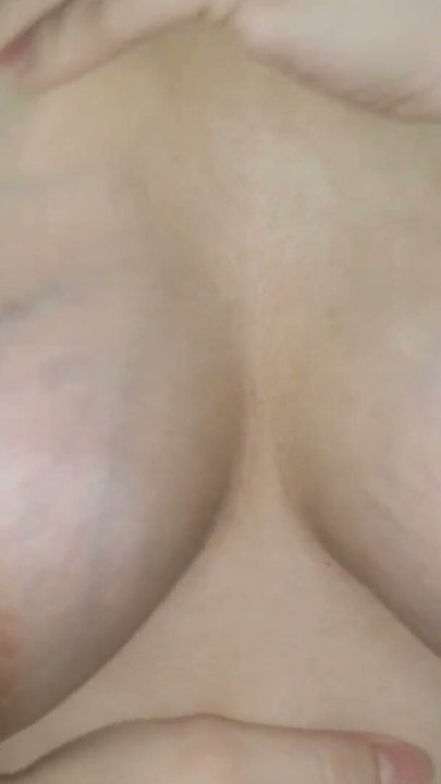 How rich my neighbor looks with her shaved pussy | Clip 1