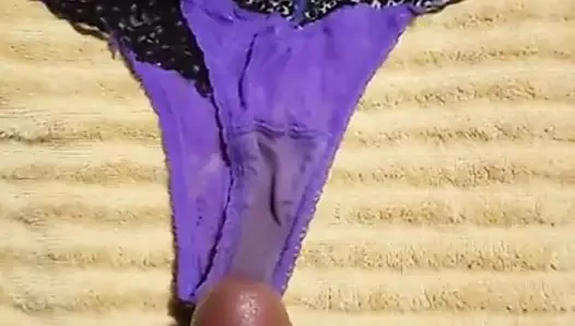cumming üzerinde siyah ve mor külot