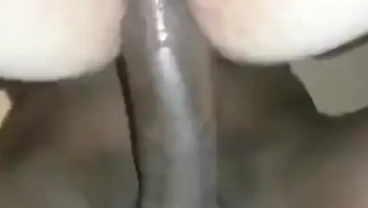 Polnische sSBBW unten abspritzen tief anal auf muschi geritten