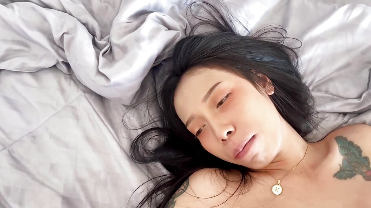 Gas - in-home Massage Ladyboy Gives Full Service Finishin