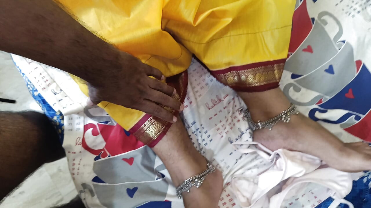 家庭主妇热辣性爱xxx