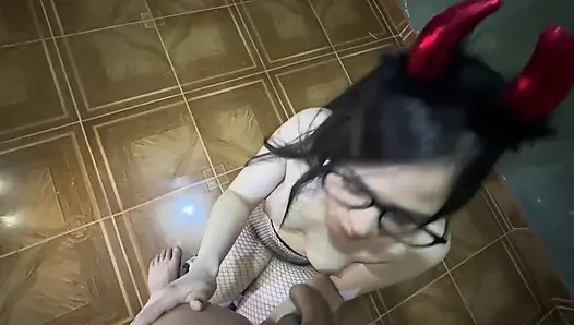 Setelah Pesta Itu Aku Tidak Bisa Menahan Diri Dan Harus Memberitahu Sepupu Tiriku Untuk Ngentot Aku.