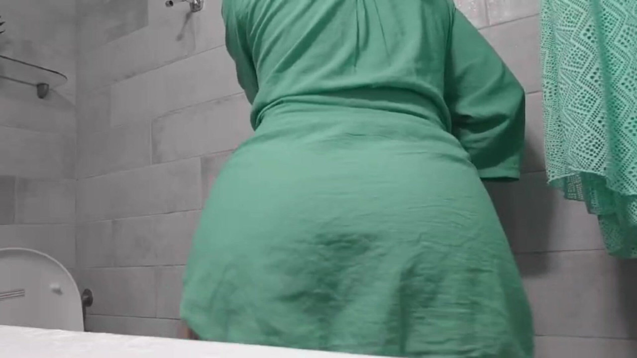 Büyük götlü twerk yapıyor