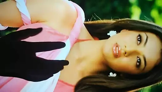 Gece geç saatlerde büyük ekranda kajal agarwal ile oynamak