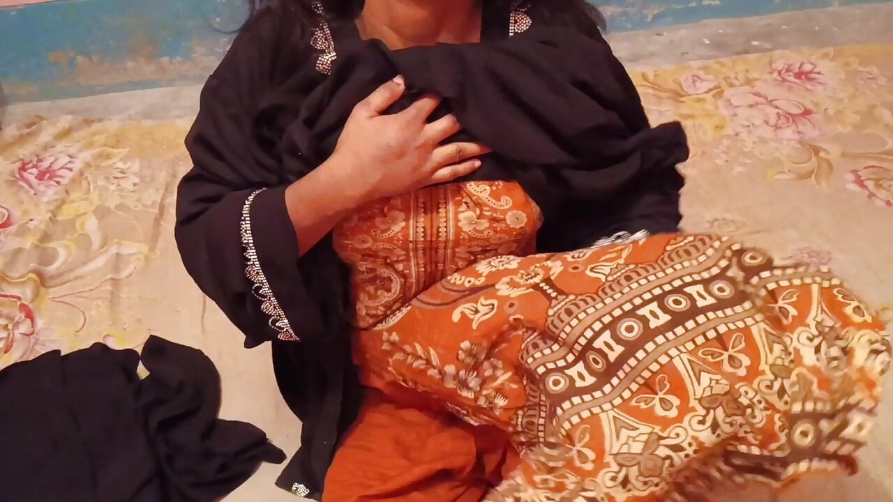 Viral sexy video of a Bangladeshi maternal