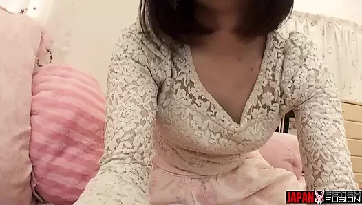 Mio shinozaki bakış açısı: odasında samimi flört ve yaramaz fısıldamalar