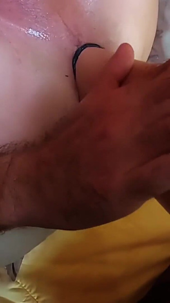 Nezaboravan trenutak iz "FFM Threesome POV Femdom analno fistiranje i muženje prostate s pušenjem"