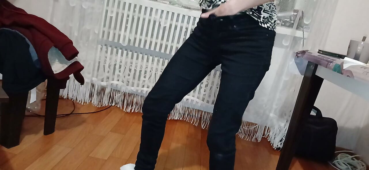 Titokban maszturbálunk éjszaka, hogy a szüleink ne kapjanak el minket