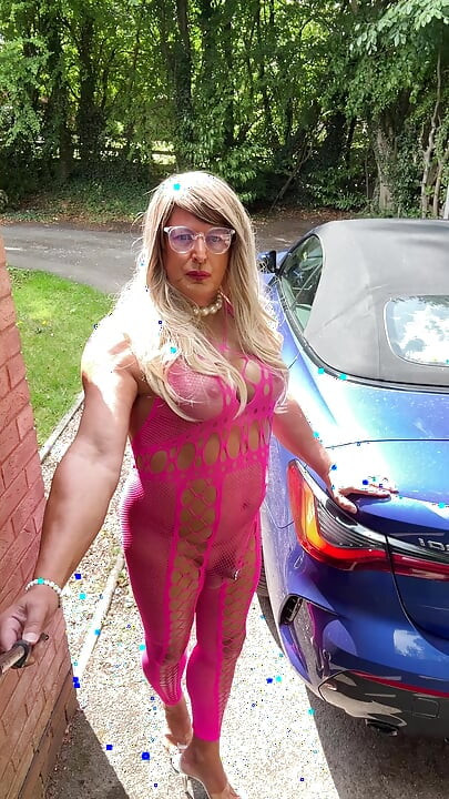 Sexy Crossdresser Kellycd2022's in pink fishnet catsuit and heels