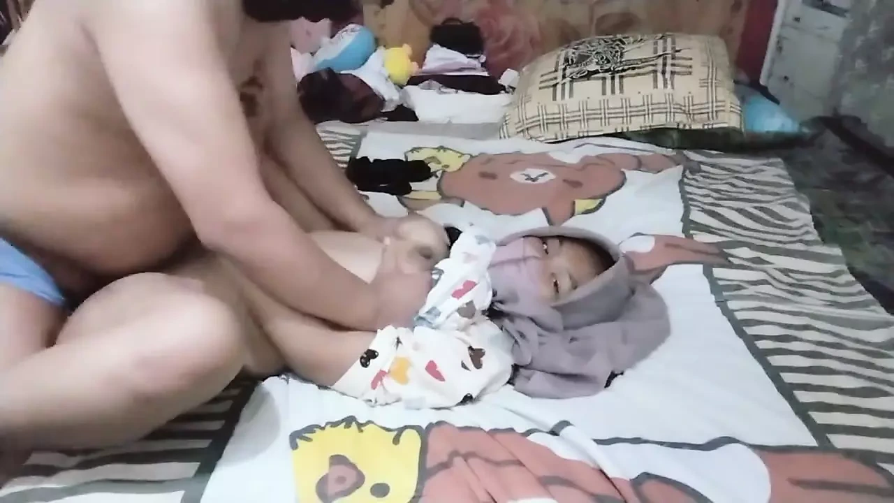 Virgil，一个继妹，她一直试图让她的继兄弟照顾她。