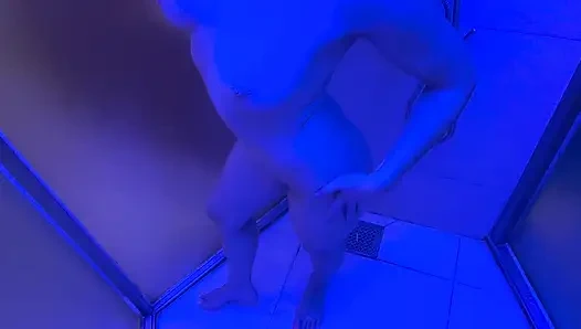 Bugil di kamar mandi sambil bugil!!