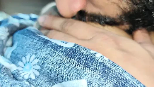 Muschi lecken und möpse lutschen, romantik