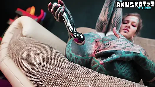 Solo anal yıkım sarkma ve derin delik genişletme