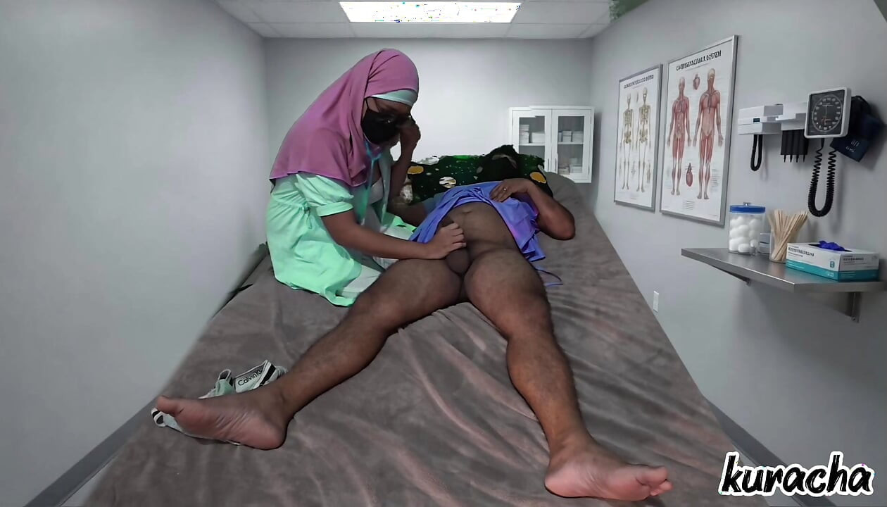 Lady Doctor fake checkup to get fuck from Patient