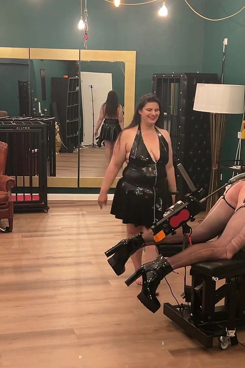 Fetisch lofts hardcore-anal-session mit TV-sklaven teil 4-4