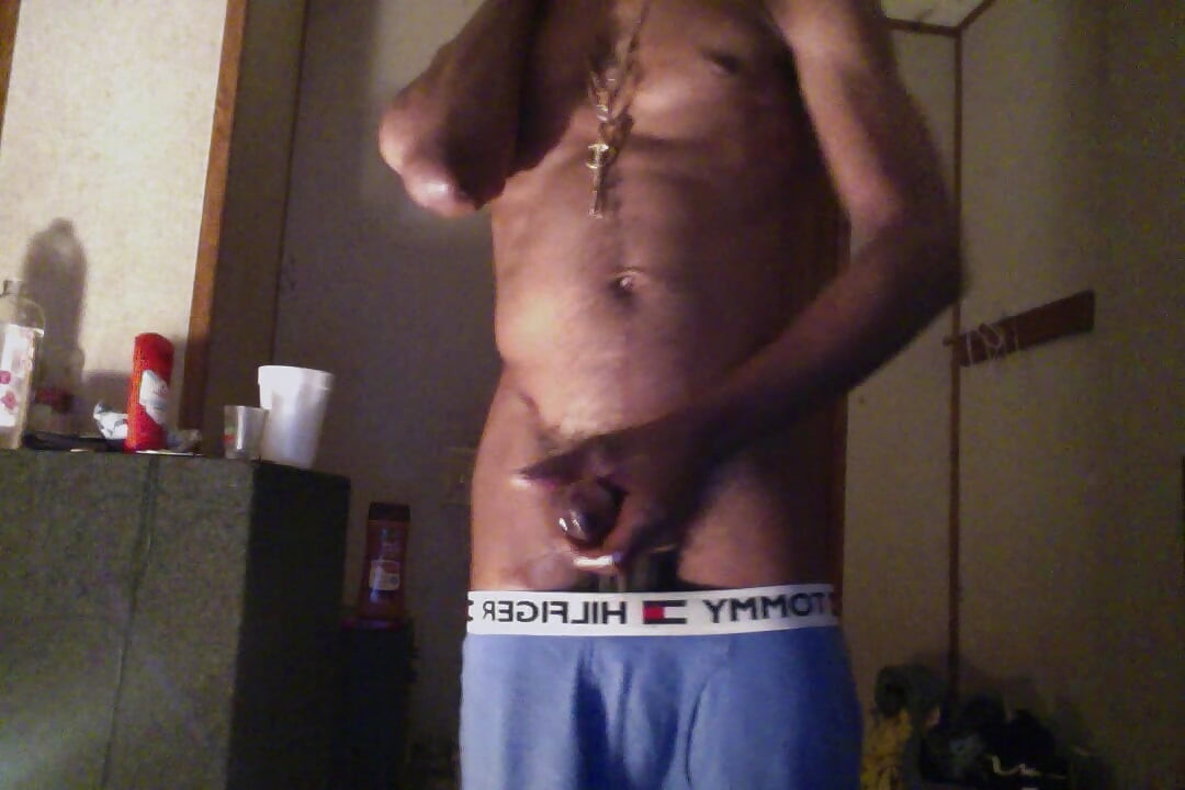 Membelai kontol besar