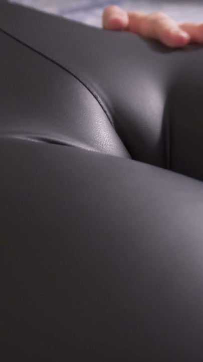 Leather Leggings Pussy Camel Toe Asmr Tease