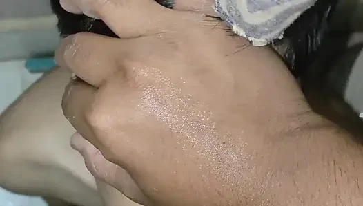Deflower en tatlı twink onun her santiminin tadını çıkarıyor