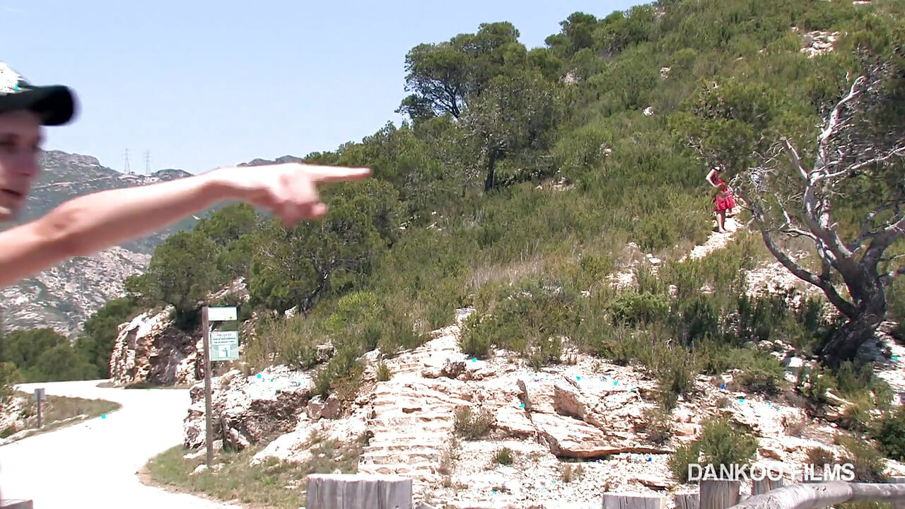 Dva Twinka uživaju u krstarenju plažom sperme