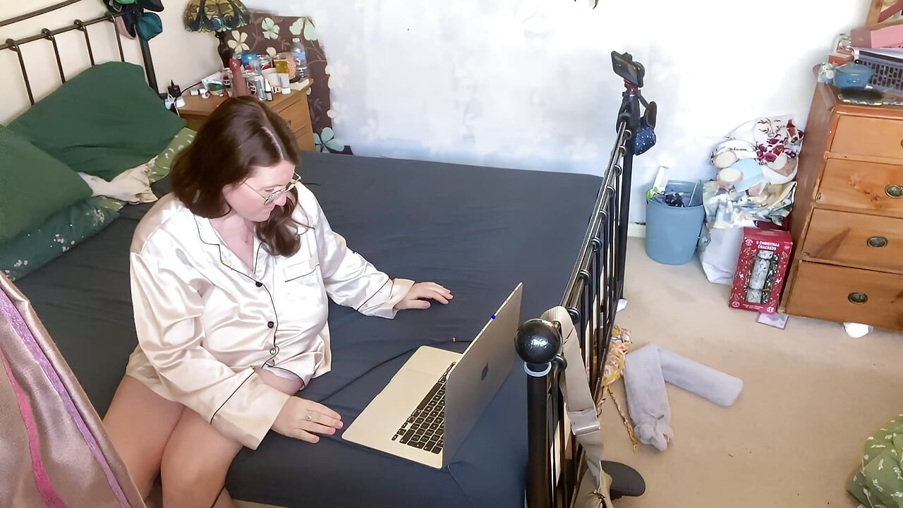 Builders Let Themselves in and Peep Through the Window While Beautiful Wife Is on Macbook