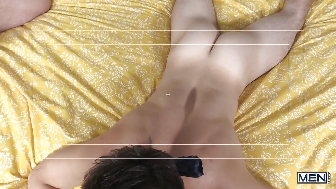 Twink pop - si seksi scott riley memuaskan fantasi seks threesome mesum sama landon & kontol besar will