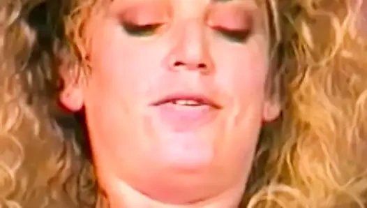 Vixens menggairahkan dengan lekuk