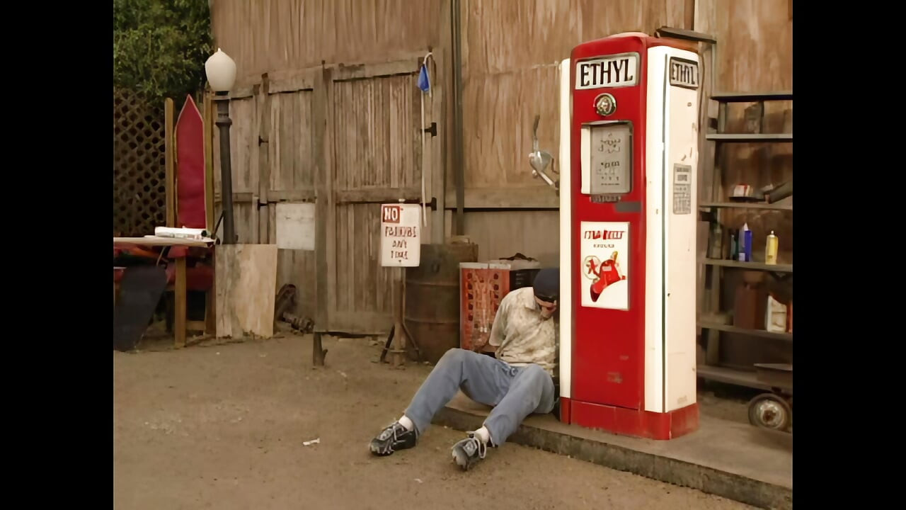 She Wants to Be Fucked Outdoors, and She Knows How to Make Him Enjoy