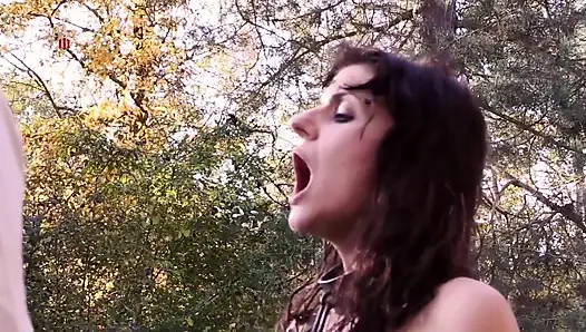 Andrea тяжкие труды, сцена 3 из 5