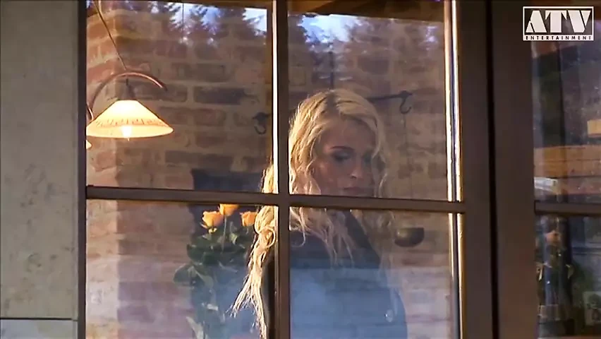 Experienced slut Sarah Twain with hairy pussy and big perky
